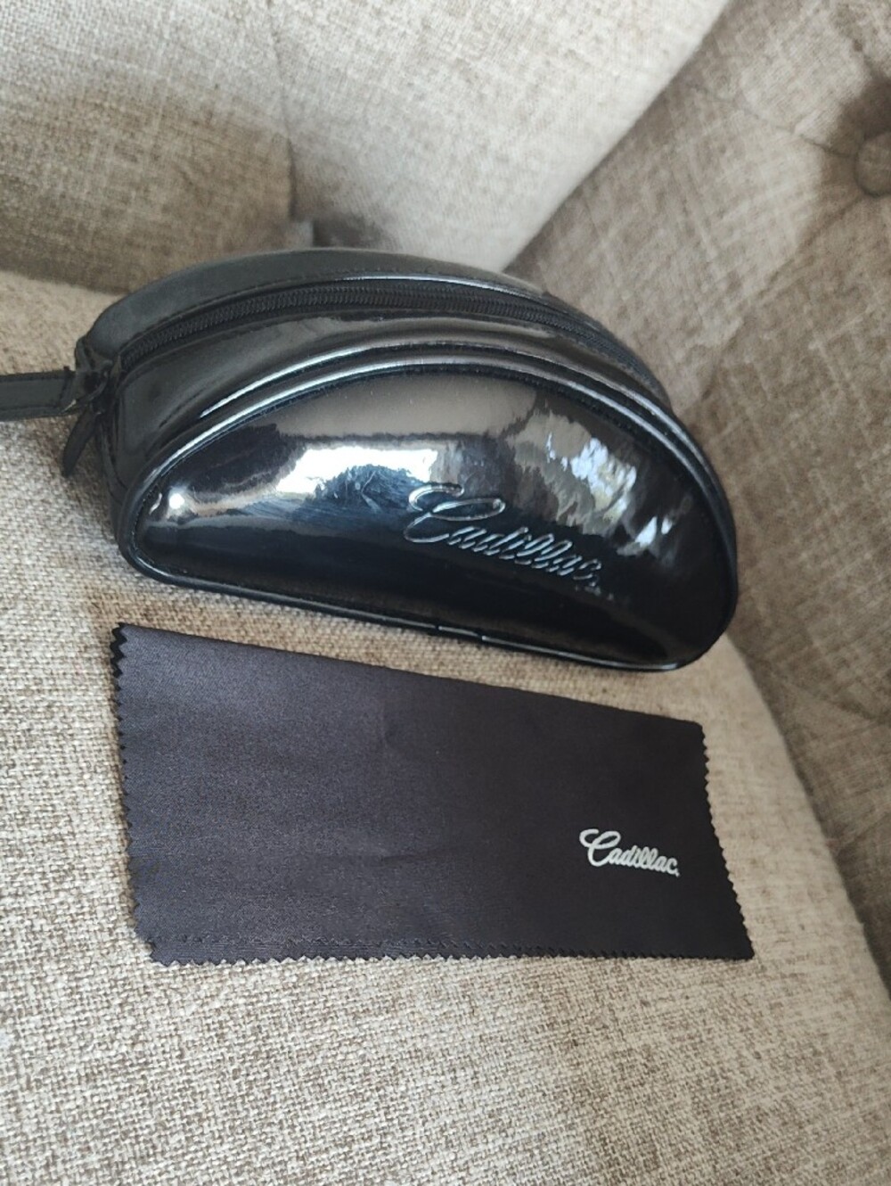 Cadillac Black Patent Leather Zipper Sunglasses / Glasses Pouch With Lens Cloth